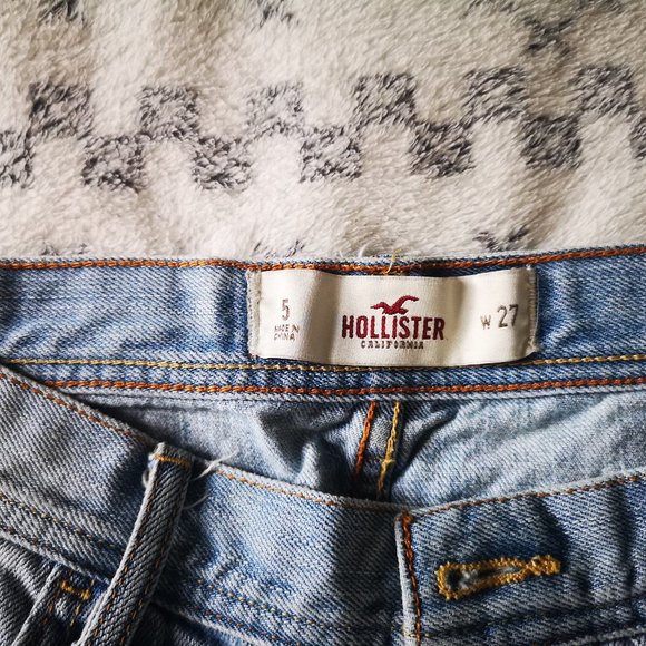 Hollister Ripped Jean Shorts - Picture 2 of 3